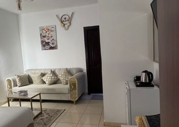 استديو بسرير ماستر
