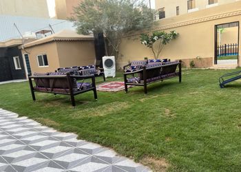 شاليه بمسطح اخضر و مسبح