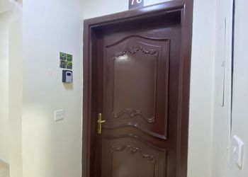 استديو بسرير ماستر وجلسة جانبية 