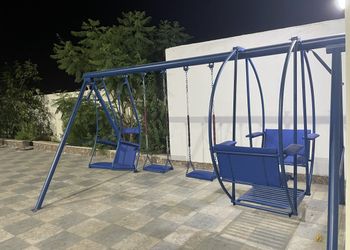 شالية بمجلس ومسبح داخلي