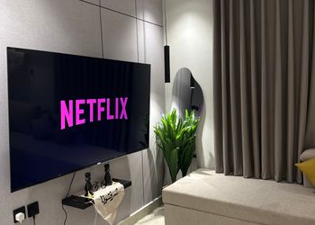شقة بتصميم أنيق ودخول ذاتي