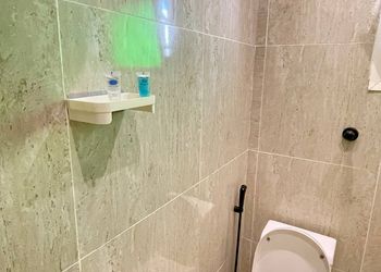 استيديو انيق بجاكوزي ودخول ذاتي 
