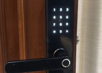 استديو هادئ بسرير ماستر 