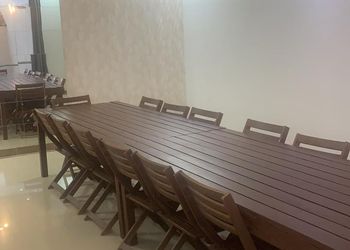 شاليه بمسطح اخضر