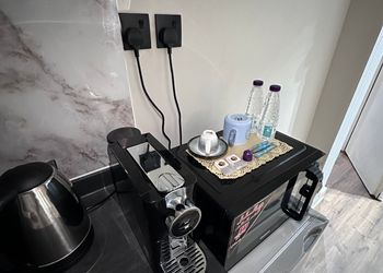 استديو بسرير ماستر وجلسة جانبية 