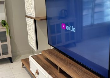 شقة بصالة انيقة ودخول ذاتي