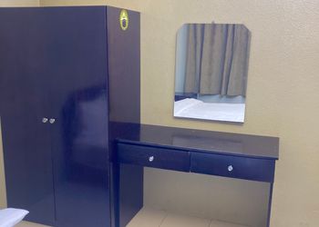 استديو بسرير ماستر وجلسة جانبية 