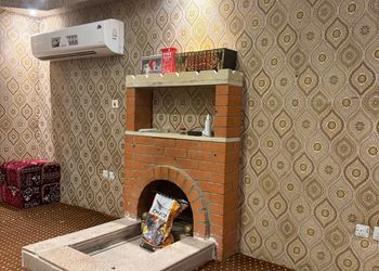 فيلا بغرف نوم ومجالس وخيمة ومسبح