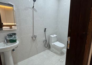 شقة بغرفة معيشة وغرفة نوم 