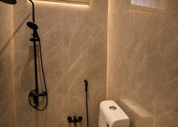 استديو بسرير ماستر وجلسة جانبية 