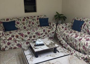 شقة بغرفتين نوم وصالة 