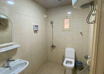 استديو بأثاث مريح وبسيط 