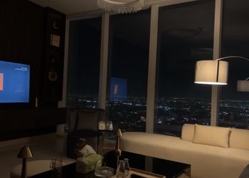 شقة مطلة على المدينة بدخول ذكي 