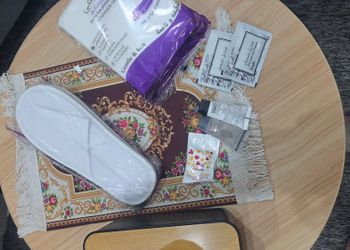 استديو بأثاث مريح وبسيط 