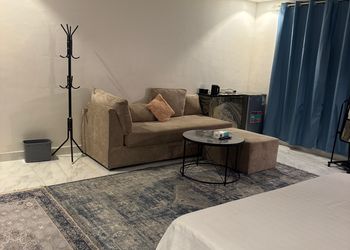 استديو بسرير ماستر