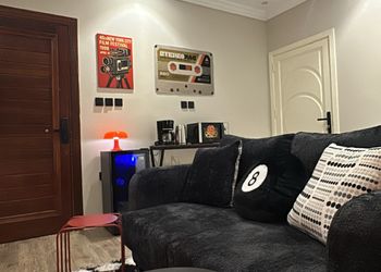استديو هادئ بسرير ماستر 