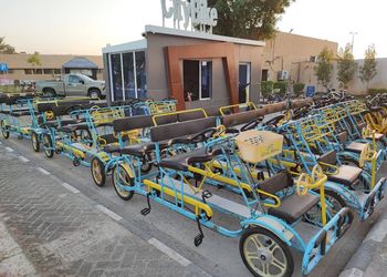 شالية بإطلالة على البحر  والمسبح