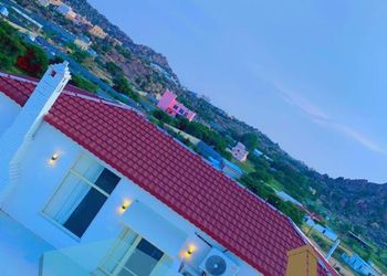 شقه مطلة على الجبال وغرفتين نوم 
