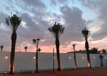 استراحة بملحق خارجي وجلسة خارجية