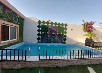 شاليه بمسبح خارجي 