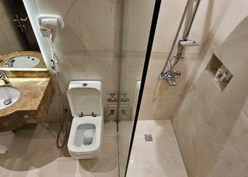 استديو بسرير ماستر وأثاث مريح
