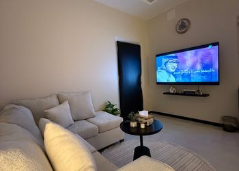 استديو بدخول ذاتي وتصميم هادئ 