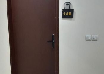 استديو بسرير ماستر وجلسة جانبية
