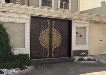 شقة بغرفتين نوم وصالة 