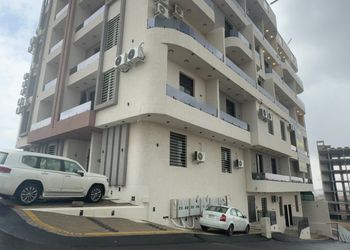 استديو بسرير ماستر وجلسة جانبية 