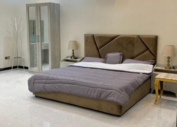 استراحة بمجلس ومسبح العاب مائية
