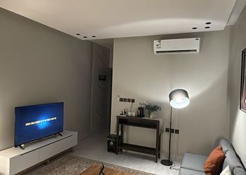 استديو هادئ بسرير ماستر 