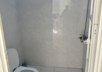 شالية بمجلس مطل على المسبح 