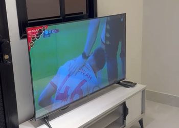 استديو بسرير ماستر وأثاث مريح 