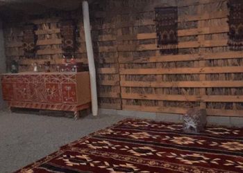 مخيم بجلسة خارجية وألعاب أطفال 