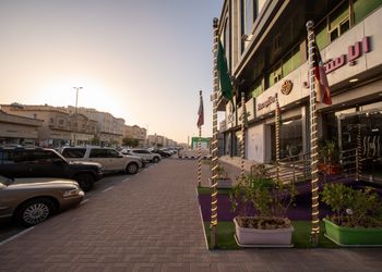استديو بسرير ماستر وجلسة جانبية