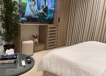 استديو بسرير ماستر وأثاث مريح 