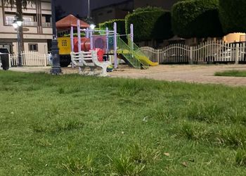 استديو بسرير ماستر وأثاث مريح 
