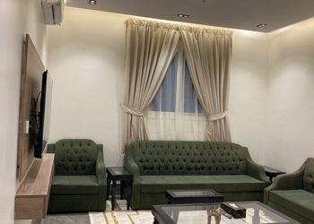 شقة بغرفة معيشة وغرفة نوم 