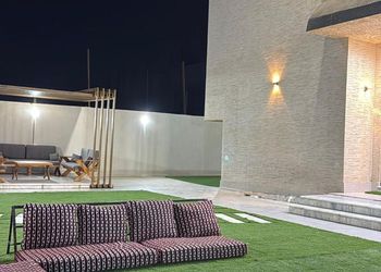 شاليه بغرفة نوم مطلة على المسبح 