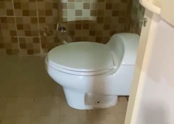 استراحة بمسطح اخضر وجلسة
