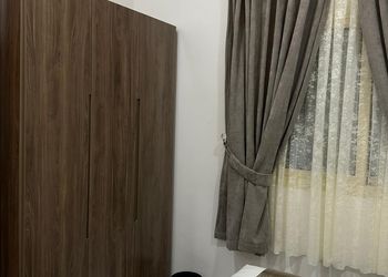 شقة بغرفتين وصاله بتصميم هادئ