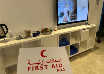 شقة بصالة أنيقة وغرفة نوم 