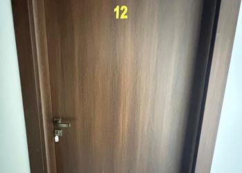 استديو بسرير ماستر 