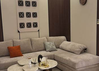 شقة بغرفة معيشة وغرفتين نوم 
