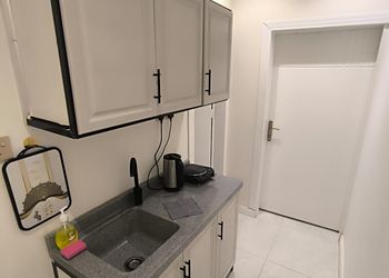 استديو بدخول ذاتي وسرير مريح 