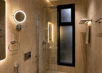 شقة بصالة أنيقة وتصميم فاخر 