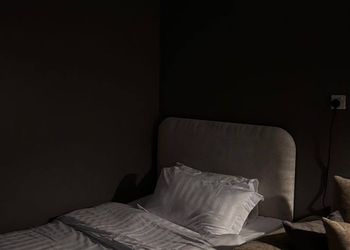 استديو بسرير فردي وجلسة جانبية