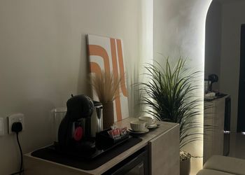 استديو هادئ بدخول ذاتي 
