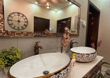 استديو بسرير ماستر وجلسة جانبية