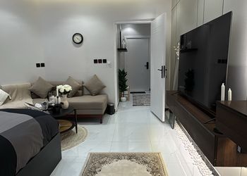 استديو بدخول ذاتي وتصميم أنيق 